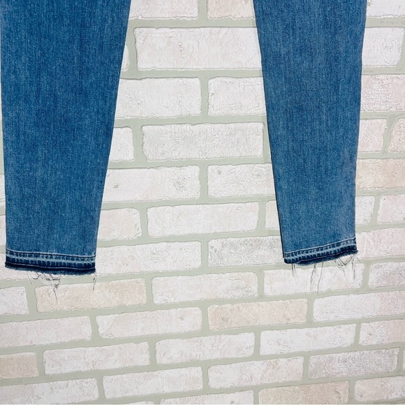 Rag & Bone Dre Boyfriend Jeans in Freemont Wash Size 25 - Picture 7 of 10